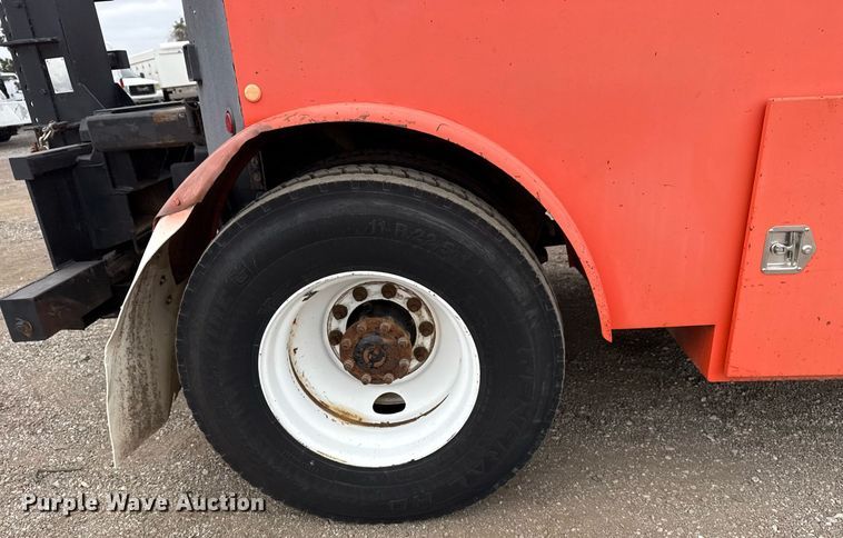 image for item EG5712 2013 Mack CXU612 toter truck