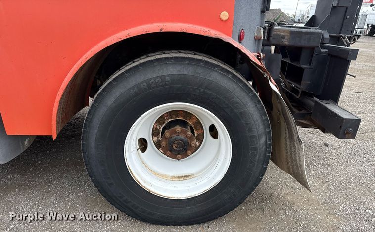 image for item EG5712 2013 Mack CXU612 toter truck