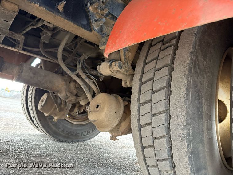 image for item EG5712 2013 Mack CXU612 toter truck