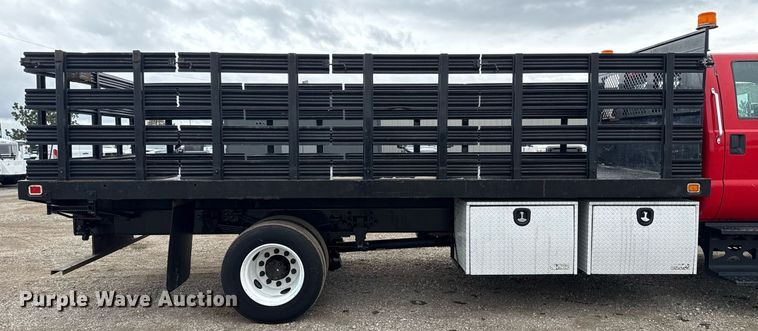 image for item EG5721 2018 Ford F650 Super Duty Crew Cab flatbed truck