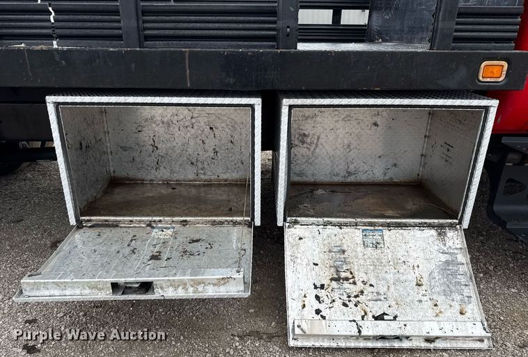 image for item EG5721 2018 Ford F650 Super Duty Crew Cab flatbed truck