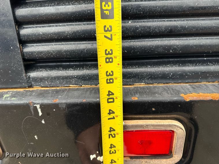 image for item EG5721 2018 Ford F650 Super Duty Crew Cab flatbed truck