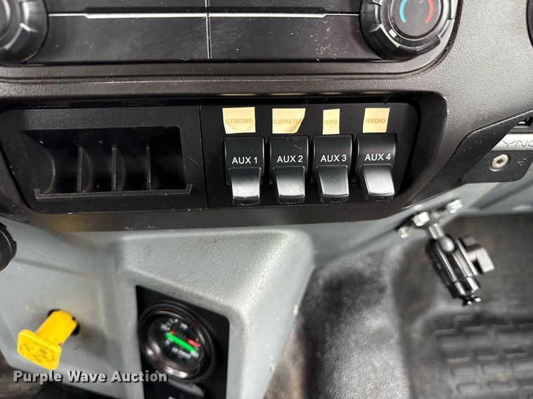 image for item EG5721 2018 Ford F650 Super Duty Crew Cab flatbed truck