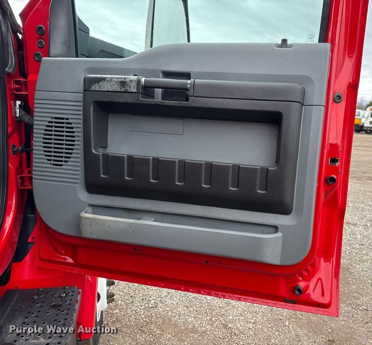 image for item EG5721 2018 Ford F650 Super Duty Crew Cab flatbed truck