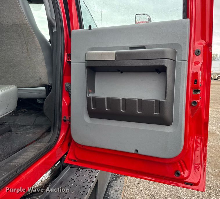 image for item EG5721 2018 Ford F650 Super Duty Crew Cab flatbed truck