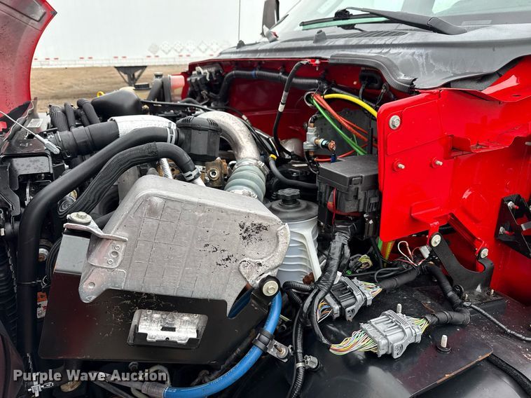 image for item EG5721 2018 Ford F650 Super Duty Crew Cab flatbed truck