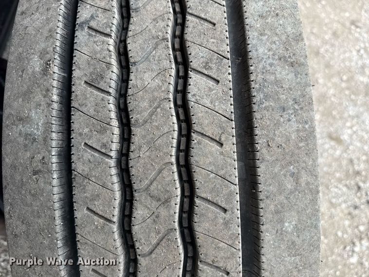 image for item EG5721 2018 Ford F650 Super Duty Crew Cab flatbed truck