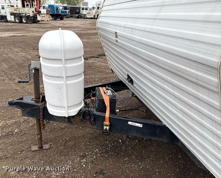 image for item EG5723 2004 Jayco Inc Jay Flight camper