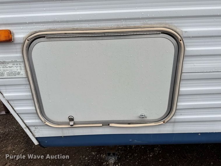 image for item EG5723 2004 Jayco Inc Jay Flight camper