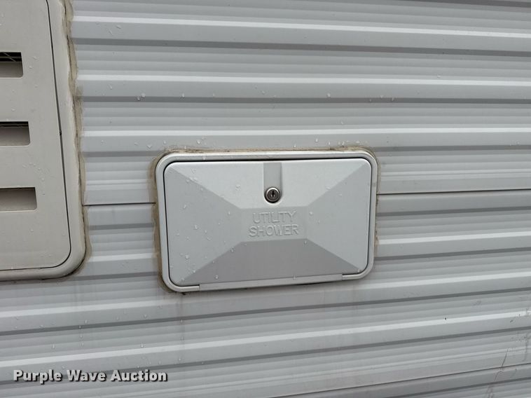image for item EG5723 2004 Jayco Inc Jay Flight camper