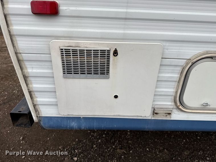 image for item EG5723 2004 Jayco Inc Jay Flight camper