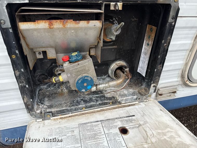 image for item EG5723 2004 Jayco Inc Jay Flight camper