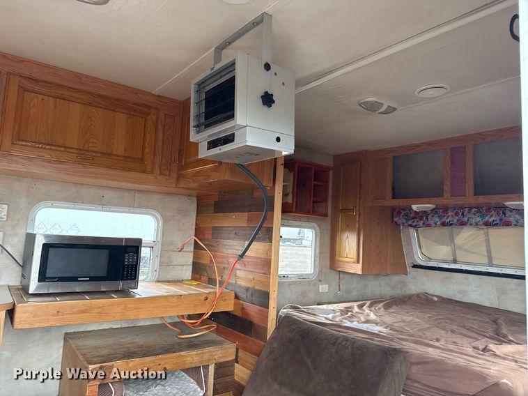 image for item EG5723 2004 Jayco Inc Jay Flight camper