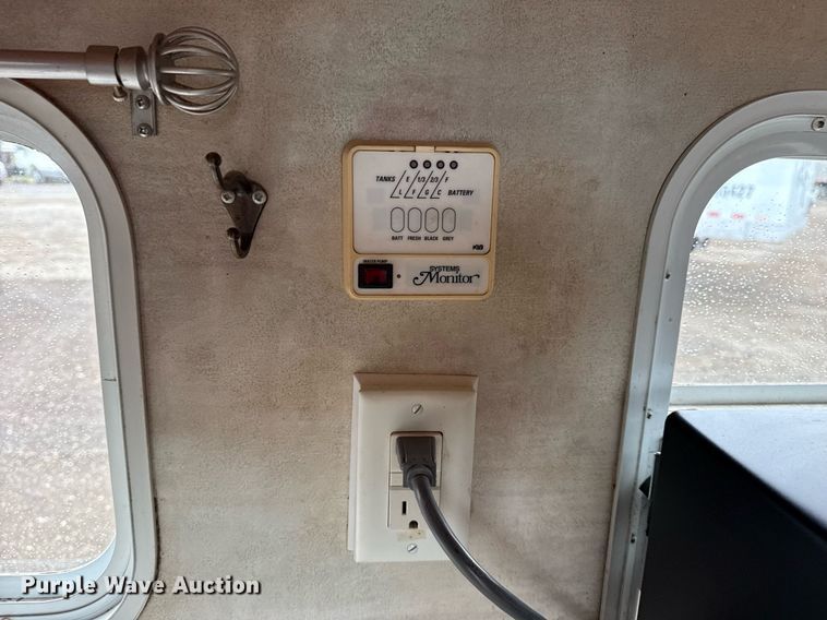 image for item EG5723 2004 Jayco Inc Jay Flight camper