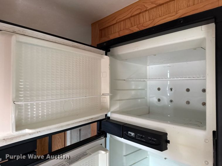 image for item EG5723 2004 Jayco Inc Jay Flight camper