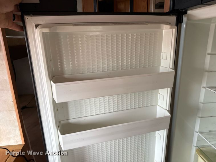 image for item EG5723 2004 Jayco Inc Jay Flight camper