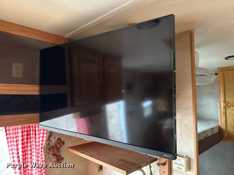 image for item EG5723 2004 Jayco Inc Jay Flight camper