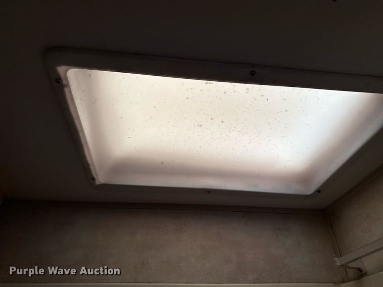 image for item EG5723 2004 Jayco Inc Jay Flight camper