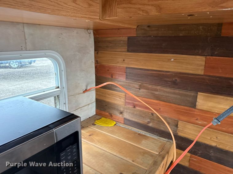 image for item EG5723 2004 Jayco Inc Jay Flight camper