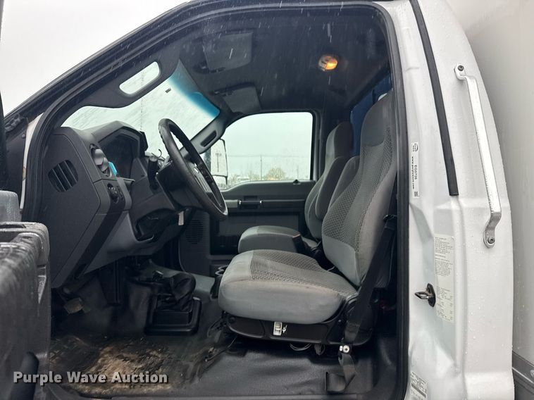 image for item EG5726 2016 Ford F650 Super Duty box truck
