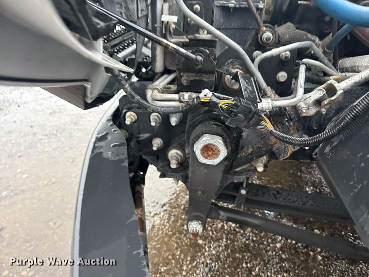 image for item EG5726 2016 Ford F650 Super Duty box truck