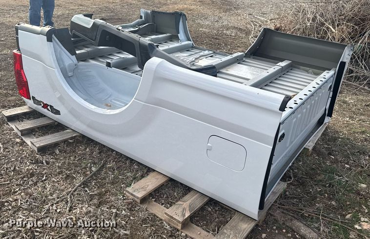 image for item EG6205 Ford pick up bed