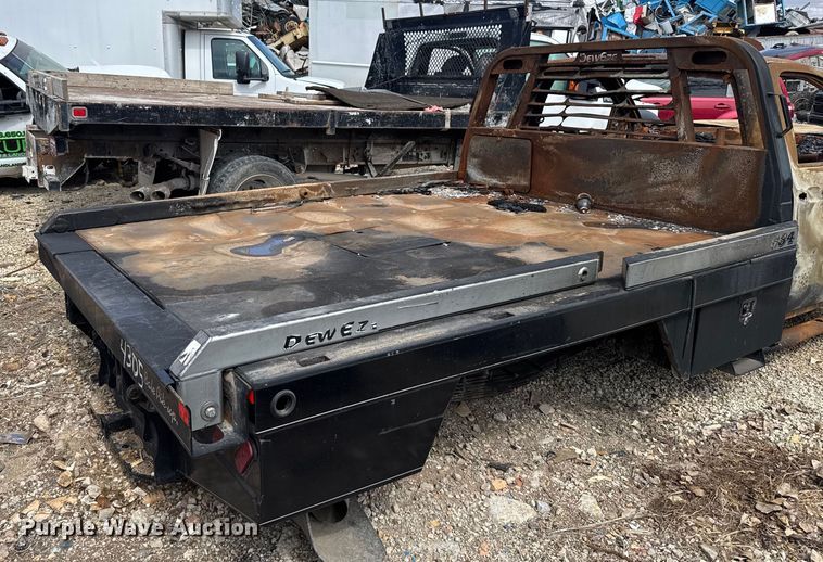 image for item EG6273 Deweze 684 hydraulic bale bed