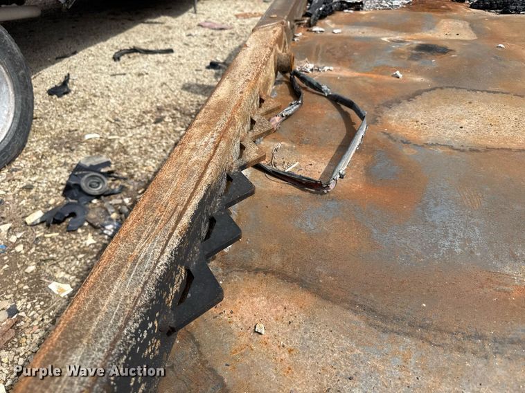 image for item EG6273 Deweze 684 hydraulic bale bed