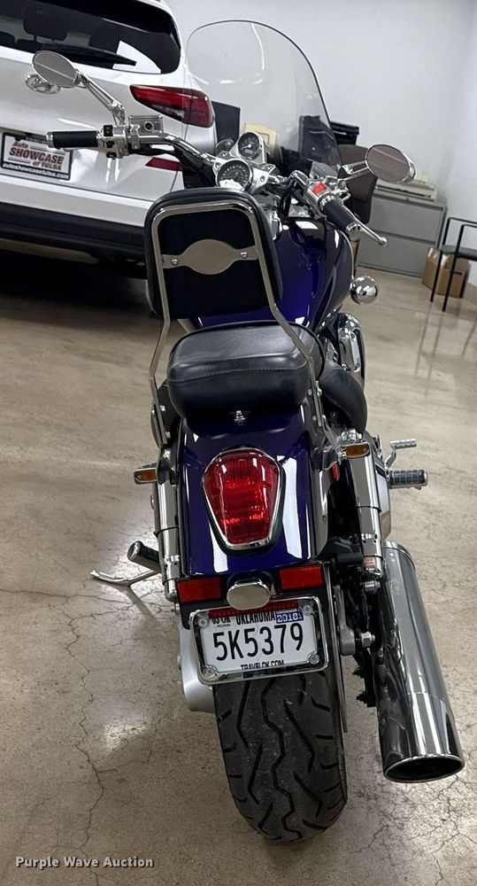 image for item EG8070 2002 Honda VTX1800C motorcycle