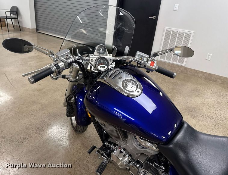 image for item EG8070 2002 Honda VTX1800C motorcycle