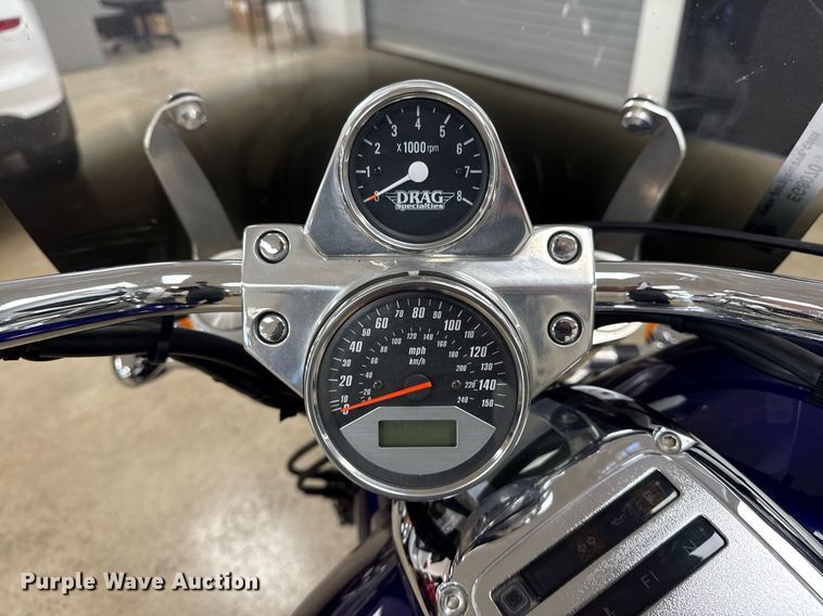 image for item EG8070 2002 Honda VTX1800C motorcycle