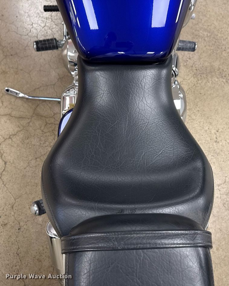 image for item EG8070 2002 Honda VTX1800C motorcycle