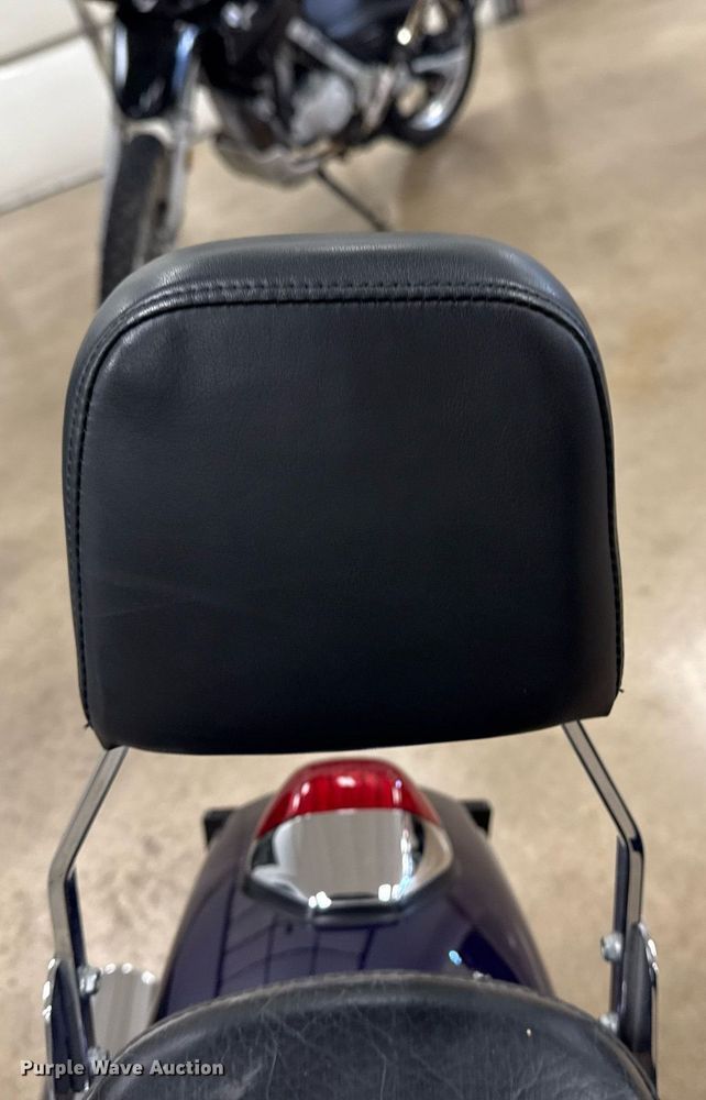 image for item EG8070 2002 Honda VTX1800C motorcycle