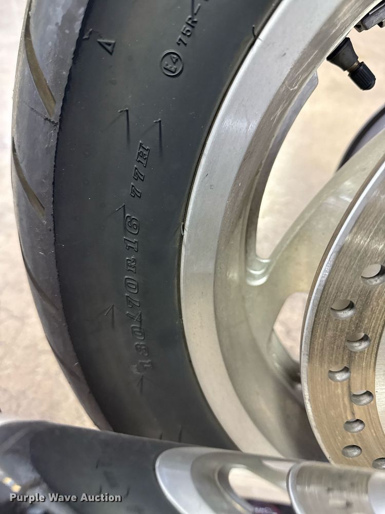 image for item EG8070 2002 Honda VTX1800C motorcycle