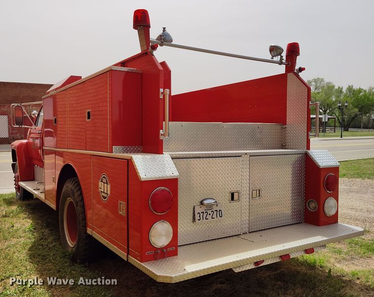 image for item EH0216 1980 Ford F700 pumper fire truck
