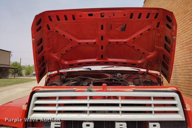 image for item EH0216 1980 Ford F700 pumper fire truck