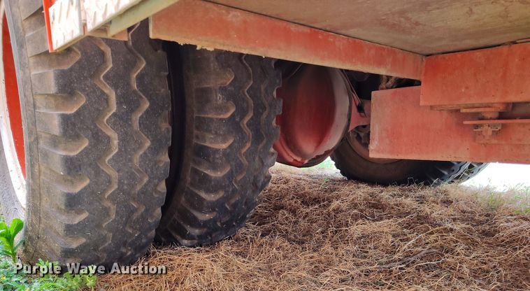 image for item EH0216 1980 Ford F700 pumper fire truck