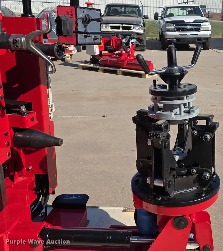 image for item EH8773 2023 Aston Technologies ATC-3700 tire machine