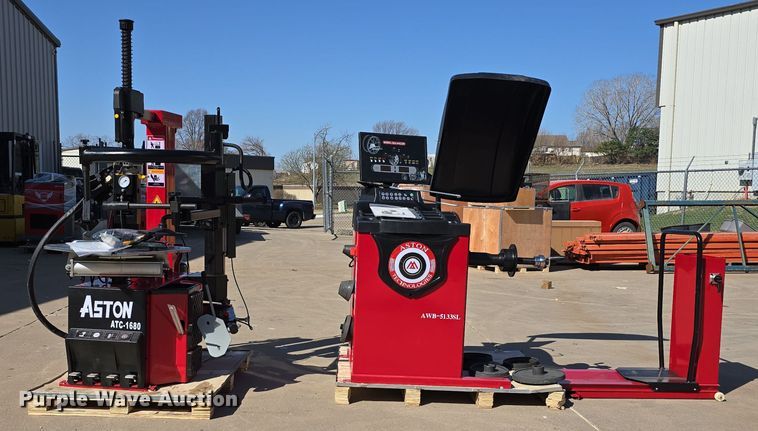 image for item EH8777 Tire machines