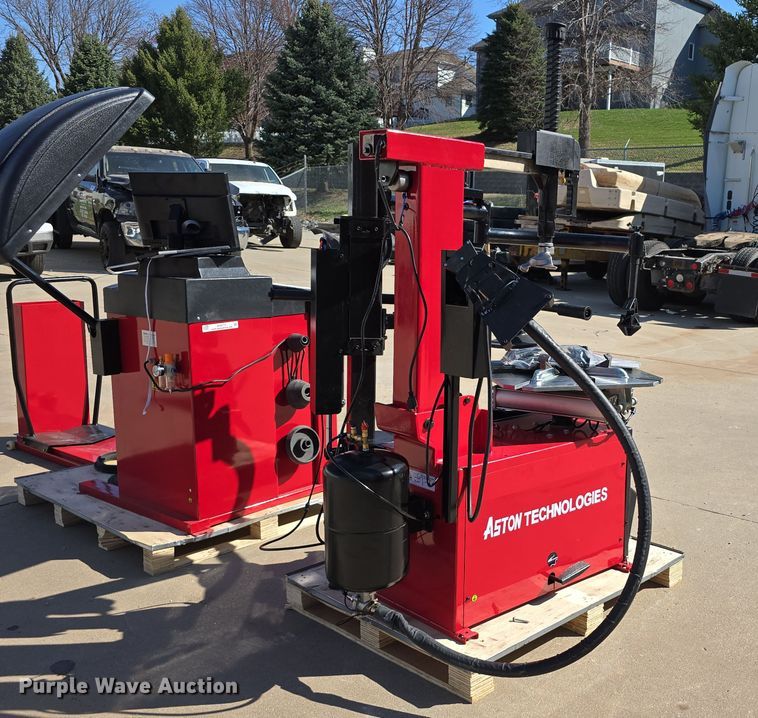 image for item EH8777 Tire machines