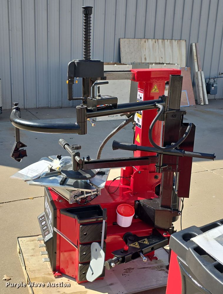 image for item EH8777 Tire machines