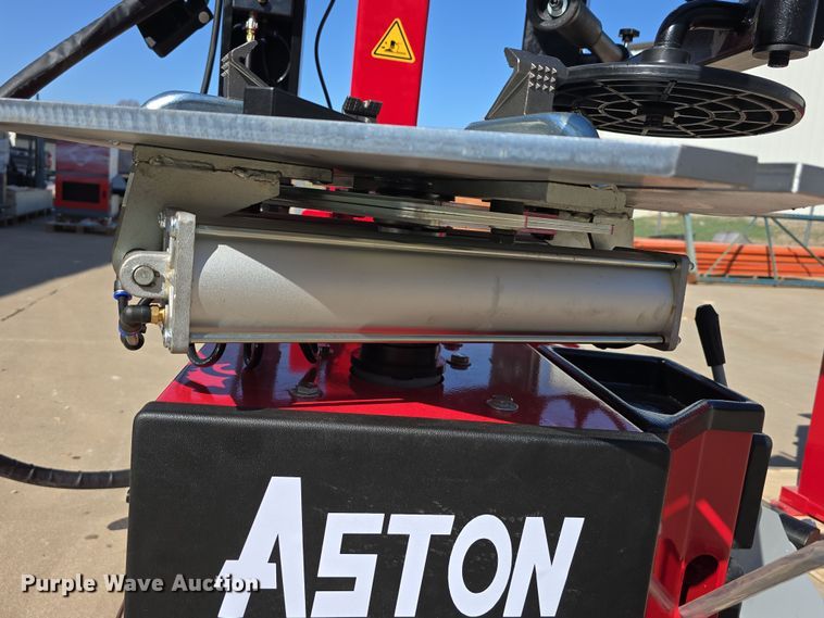 image for item EH8777 Tire machines