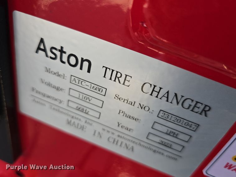 image for item EH8777 Tire machines