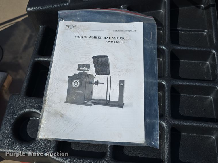 image for item EH8777 Tire machines