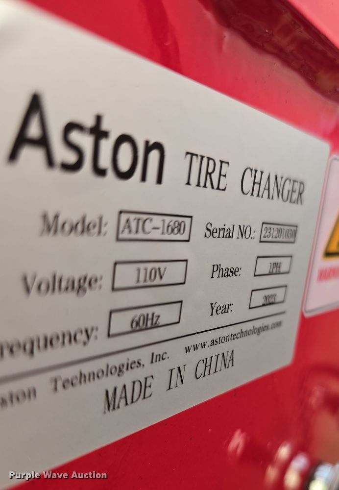 image for item EH8778 Tire machines