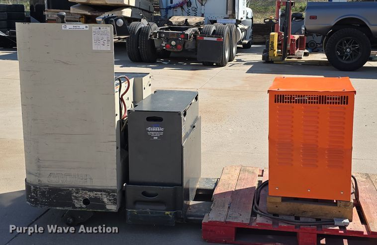 image for item EH8779 Crown PR3020-60 pallet jack