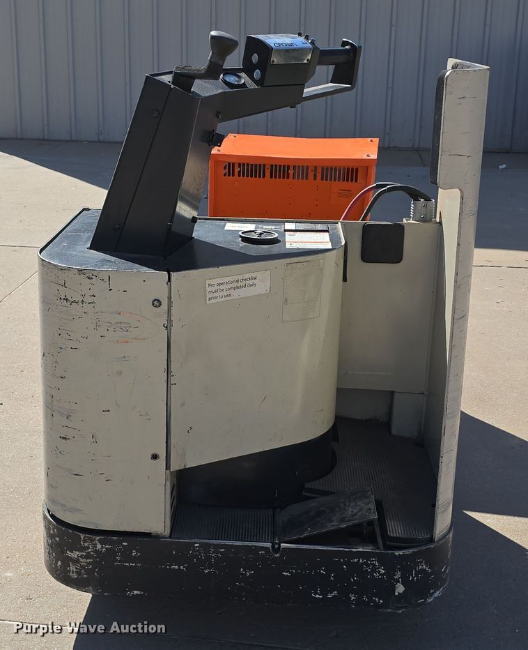 image for item EH8779 Crown PR3020-60 pallet jack