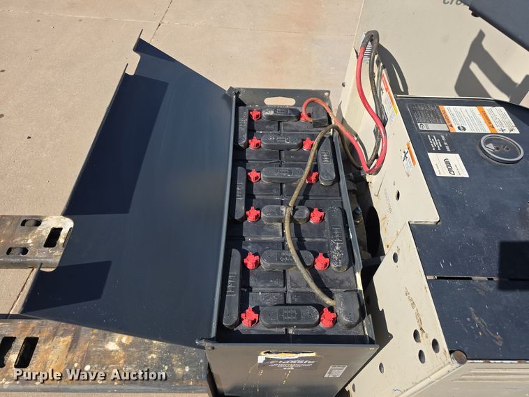 image for item EH8779 Crown PR3020-60 pallet jack