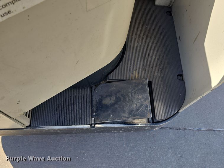 image for item EH8779 Crown PR3020-60 pallet jack