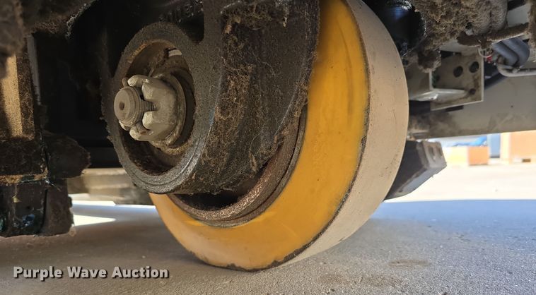 image for item EH8779 Crown PR3020-60 pallet jack